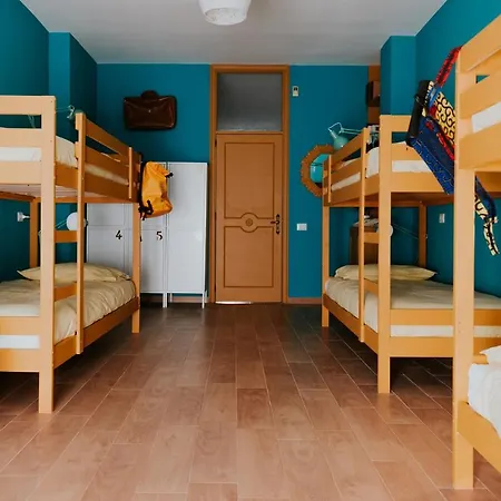 Habari We Dorm Hostel Μπάρι