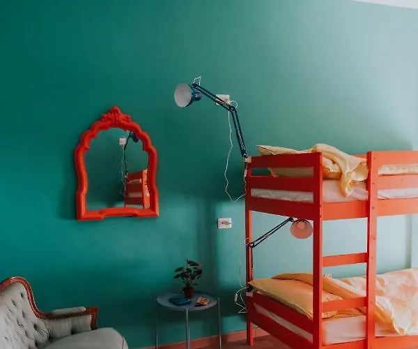 Habari We Dorm Vandrarhem Bari